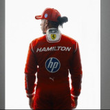 Perlahan Mulai Bangkit dengan Ferrari, Pengamat Formula 1 Ini yakin Lewis Hamilton bisa Raih Kemenangan di F1 2026