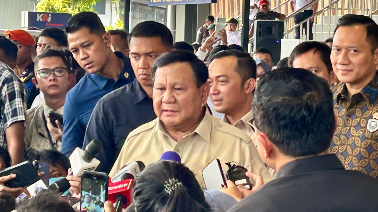 Prabowo Bidik 288 Ribu Sekolah Rampung Direvitalisasi pada 2028, Sulap Sekolah Jadi Smart Class
            - galeri foto