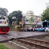 DPR Minta Menhub Ambil Alih Semua Perlintasan Sebidang Kereta Api