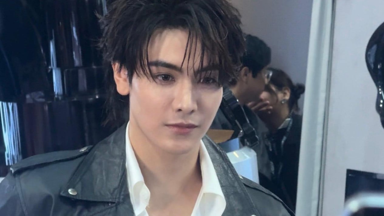 Joong Archen Disambut Meriah di Jakarta, Fans Padati Acara Pop-up Parfum di Grand Indonesia
            - galeri foto