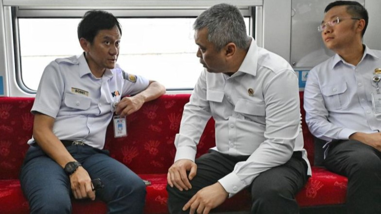 Cari Penyebab Tabrakan Kereta di Bekasi, Kemenhub Dukung Simulasi Teknis KNKT
            - galeri foto