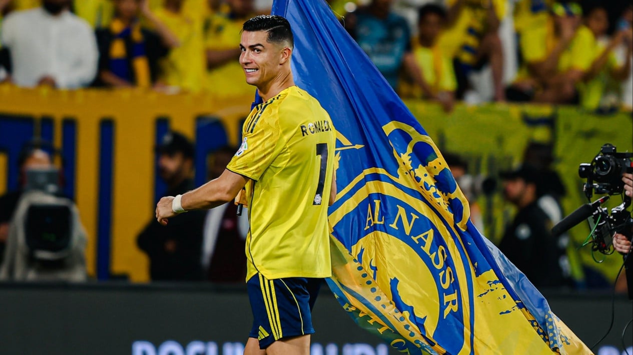 Al Nassr Tekuk Al Ahli 2-0, Cristiano Ronaldo Cetak Gol Lagi dan Kian Dekat dengan Rekor 1.000 Gol
            - galeri foto
