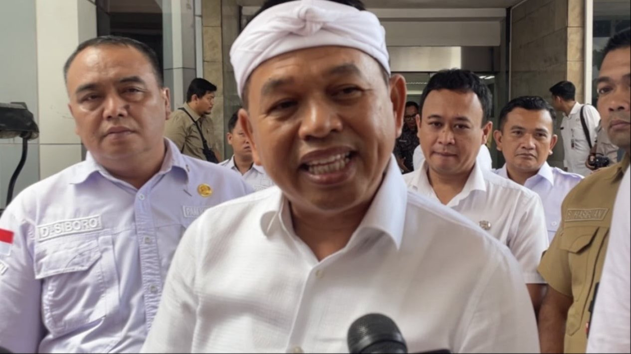 Komitmen Gubernur Dedi Mulyadi Atasi Tragedi Maut KA di Bekasi: Tidak Boleh Ada Lagi
            - galeri foto