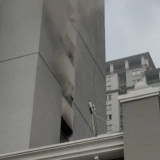 Detik-detik Puluhan Penghuni Apartemen Mediterania Terjebak Kebakaran, Dievakuasi Turuni Tangga dari Lantai 6