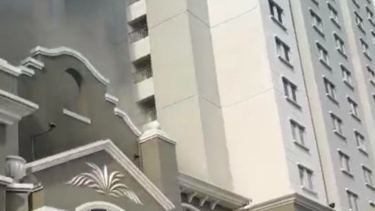 Kebakaran Apartemen Mediterania di Jakbar, 19 Penghuni Berhasil Dievakuasi