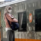 Meski Sudah Normal, Penumpang KRL Masih Tertahan di Sejumlah Stasiun di Cikarang Line