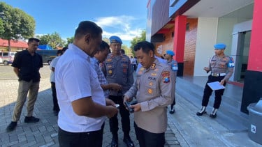 Pastikan Anggota Disiplin, Polres Probolinggo Gelar Tes Urine Mendadak dan Cek Senpi Rutin
