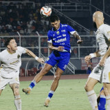 Duel Panas Super League 2025/2026: Remontada Gila Persib Bandung!