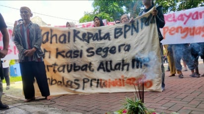 Tangis Warga Doropayung Pecah, Geruduk BPN Pati Tolak Penggusuran Lahan