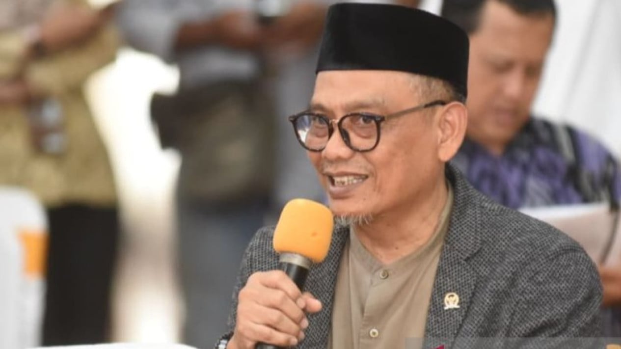 DPR Nilai Rencana Pemerintah Tutup Prodi Kurang Relevan: Sangat Berisiko Salah Sasaran
            - galeri foto