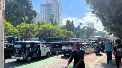 Massa May Day 2026 Terbagi 3 Titik di Monas, Polisi Alihkan Arus Lalin di Kedubes AS
