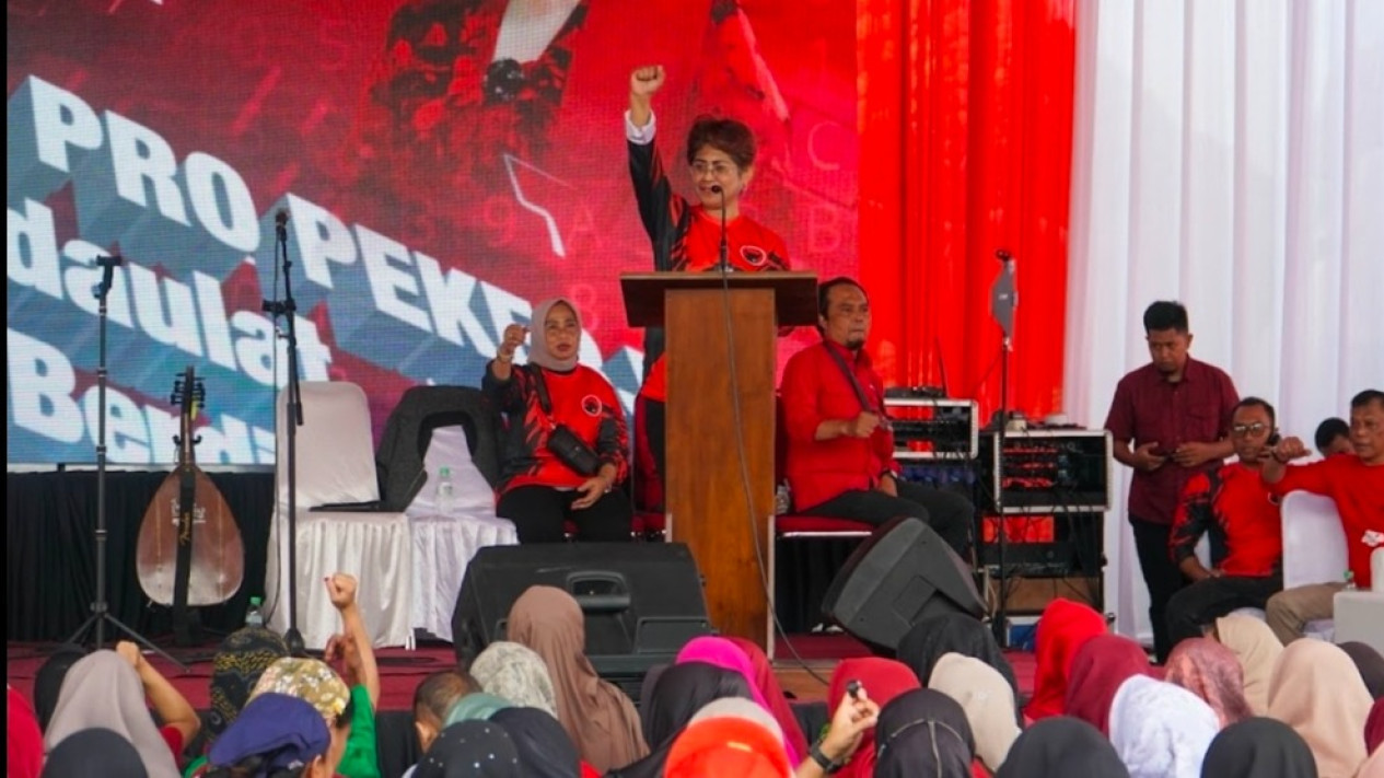 Mercy Barends: Tidak Boleh Ada Eksploitasi Buruh, Buruh Tulang Punggung dan Fondasi Ekonomi Nasional
            - galeri foto