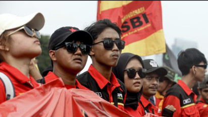 Lensa Berbicara : May Day 2026, Ribuan Buruh Geruduk Gedung Parlemen di Jakarta