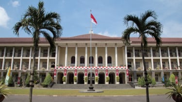 UGM Tegas Tak Lindungi Dosen FIB Cahyaningrum Dewojati Atas Keterlibatan di Kasus Daycare Little Aresha