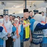 Reaksi Kocak Gubernur Malut Sherly Tjoanda saat Diminta Berpose  Terbang  oleh Emak-emak Calon Jemaah Haji