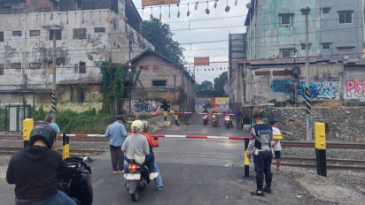 Pascakecelakaan Kereta, KAI Daop 1 Jakarta Pasang Palang Pintu Semetara di Perlintasan Sebidang