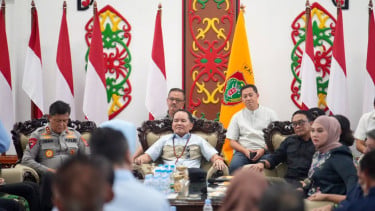 Dialog dengan Buruh di Kalteng, Gubernur Agustiar Sabran Soroti Perlindungan Pekerja yang Masih 51 Persen