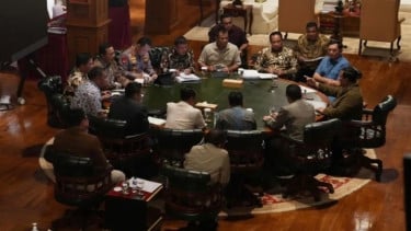 Prabowo Kumpulkan Menhan hingga Kepala BIN di Hambalang, Pimpin Ratas Soal Pendidikan hingga Pertahanan