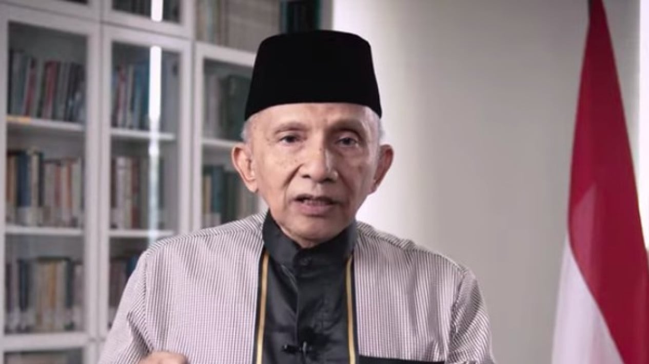 Analis Hendri Satrio Nilai Video Viral Amien Rais Ada Potensi AI hingga Sarat Tudingan Tak Mendasar
            - galeri foto