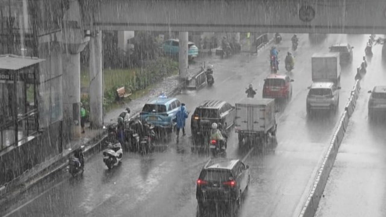 Warga Jakarta Siapkan Payung, BMKG Prediksi Hujan Guyur Ibu Kota Hingga Sore Ini
            - galeri foto