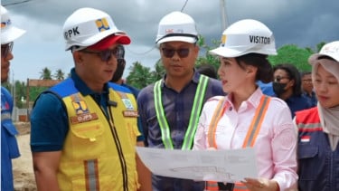 Mandor Proyek "Kaget" Gubernur Sherly Tjoanda Tahu Istilah-istilah Teknik Sipil saat Cek Sekolah Rakyat di Halbar