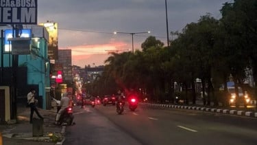 Soroti Tingginya Aktivitas Kendaraan Besar di Jatinangor, Dedi Mulyadi: Jangan Sampai di Kawasan Perguruan Tinggi Mahasiswa Nyebrang Saja Tidak Bisa