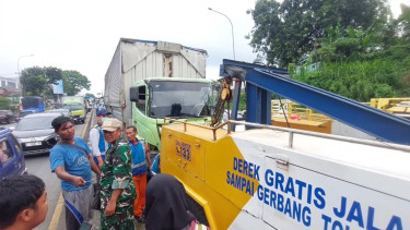 Tabrakan Beruntun Kembali Terjadi Di Exit Tol Bawen, Empat Kendaraan Jadi Korban