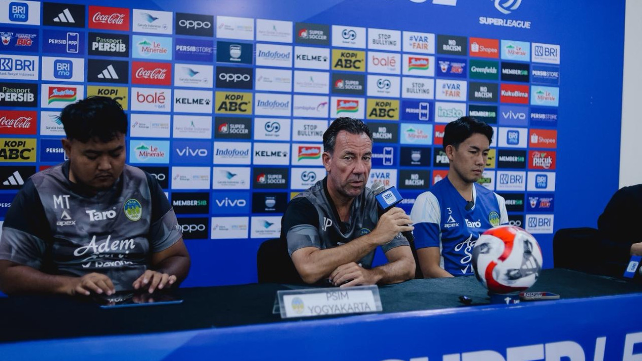 PSIM Yogyakarta vs Persib Bandung: Coach JP Waspadai Ketajaman Maung Bandung, Yusaku Yamadera Siap Jaga Lini Pertahanan!
            - galeri foto
