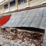 Tembok SDN Tebet Barat 08 Roboh, Penyebabnya Karena Faktor Usia Bangunan