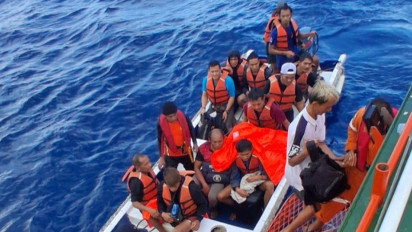 Sempat Karam di Perairan Teon Nila Serua, 13 Penumpang KLM Cajoma V Berhasil Dievakuasi