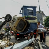 Lensa Berbicara: Traffic Light di Simpang Kranji Bekasi Roboh