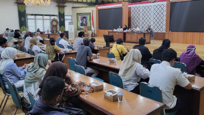Orang Tua Korban Daycare Little Aresha Buat Petisi, Desak UGM Copot Jabatan Cahyaningrum Dewojati sebagai Dosen FIB