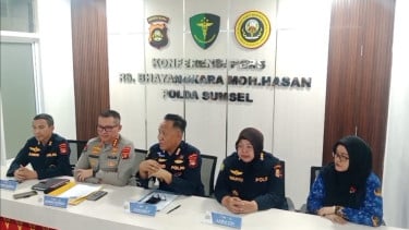 Salah Satu Korban Kecelakaan Maut Dirujuk dari RSUD Rupit ke RS Bhayangkara Moh Hasan