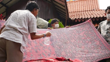 Lokakarya Teknik Ratus Batik: Menghidupkan Kearifan Lokal sebagai Metode Preservasi Wastra Nusantara 