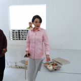 Sherly Tjoanda  Sentil  Kepsek Sekolah Rakyat soal Porsi Makanan Siswa, Gubernur Malut: Bayangkan Bapak, Mana Cukup?