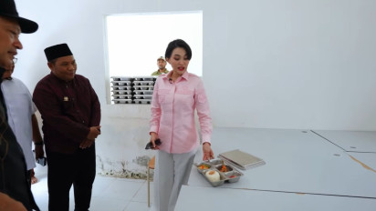 Sherly Tjoanda 'Sentil' Kepsek Sekolah Rakyat soal Porsi Makanan Siswa, Gubernur Malut: Bayangkan Bapak, Mana Cukup?