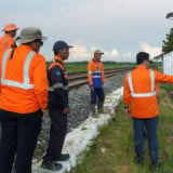Hadapi Cuaca Ekstrim, KAI Semarang Cek Kondisi Jalur Semarang-Blora