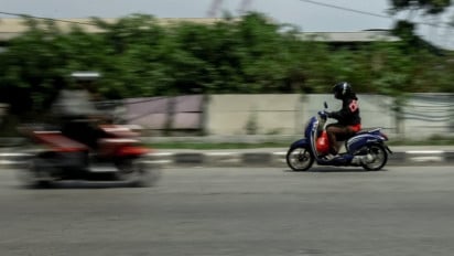 Potret Kota: Aksi Berbahaya Pemotor Lawan Arus di Cakung-Cilincing Terekam Saat Siang Hari