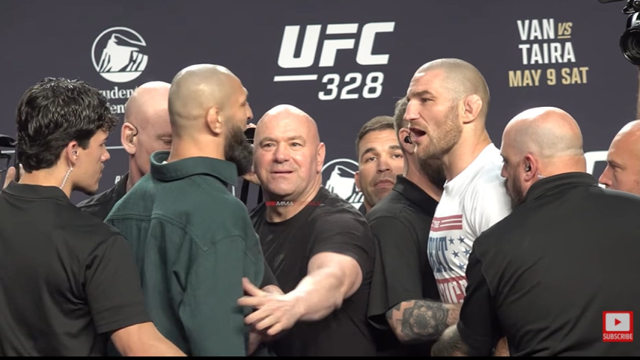 Hitung Mundur Menuju UFC 328 Kian Memanas, Sean Strickland Sindir Khamzat Chimaev: Dia Pengecut
            - galeri foto