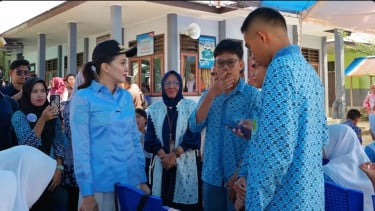 Siswa SMA Ngadu ke Gubernur Malut karena Gurunya Jarang Masuk Kelas, Sherly Tjoanda: Kamu Curhat ke Orang yang Tepat