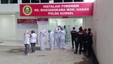 1 Kantong Jenazah Berisikan 2 Potongan Tubuh Diduga Ibu dan Anak Sedang Berpelukan