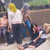 Minibus Wisatawan Singapura Rem Blong di Jalur Gunung Bromo, Tabrak Tiga Kendaraan