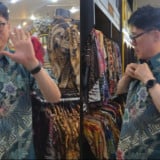 Sehabis Ngobrol Serius dengan Megawati Hangestri, Pelatih Hillstate Bersantai Nikmati Kopi Klotok hingga Belanja Batik