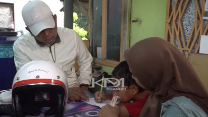 Dapat Aduan dari Ibunya, Dedi Mulyadi Bikin Bocah SD di Tasikmalaya Nangis Gegara Malas Menulis: Jangan Ngambek
