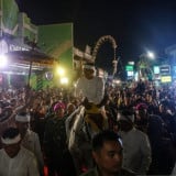 Lautan Manusia Padati Kirab Budaya di Karawang Tadi Malam, Gubernur Dedi Mulyadi: Karawang Meledak Luar Biasa!
