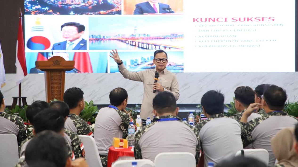 Ajak HIPMI Kolaborasi dengan Pemda Gerakkan Ekonomi Kreatif, Wamendagri Bima Minta Kepala Daereh Dikasih Paham
            - galeri foto