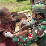Terabas Pelosok Papua, Koops TNI Habema Gelar Pelayanan Kesehatan Serentak hingga Edukasi Warga Pedalaman