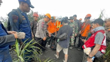 Tragedi di Gunung Dukono: Dua Pendaki Singapura Ditemukan Tewas Berpelukan