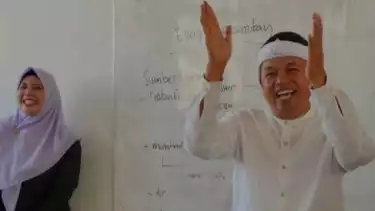 Reaksi Unik Dedi Mulyadi saat Tahu Rambut 18 Siswi SMK di Garut Dipotong Guru, Langsung Dibawa ke Salon