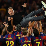 Kandaskan Real Madrid, Para Pemain Barcelona Persembahkan Gelar Juara Liga Spanyol untuk Hansi Flick